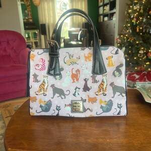 Disney Parks Exclusive Cats Collection Pink Barrel Bag